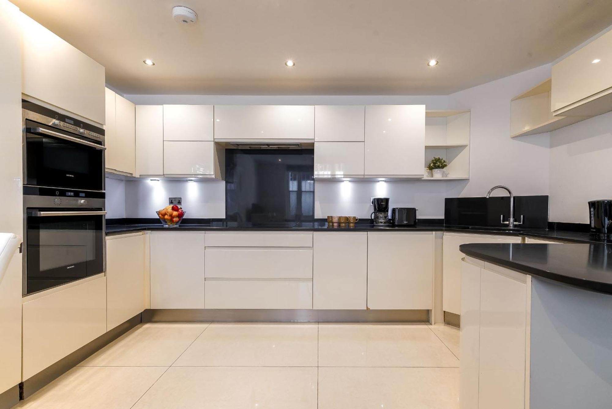 Notting Hill & Hyde Park - 2Br - Cityapartmentstay Londra Exterior foto